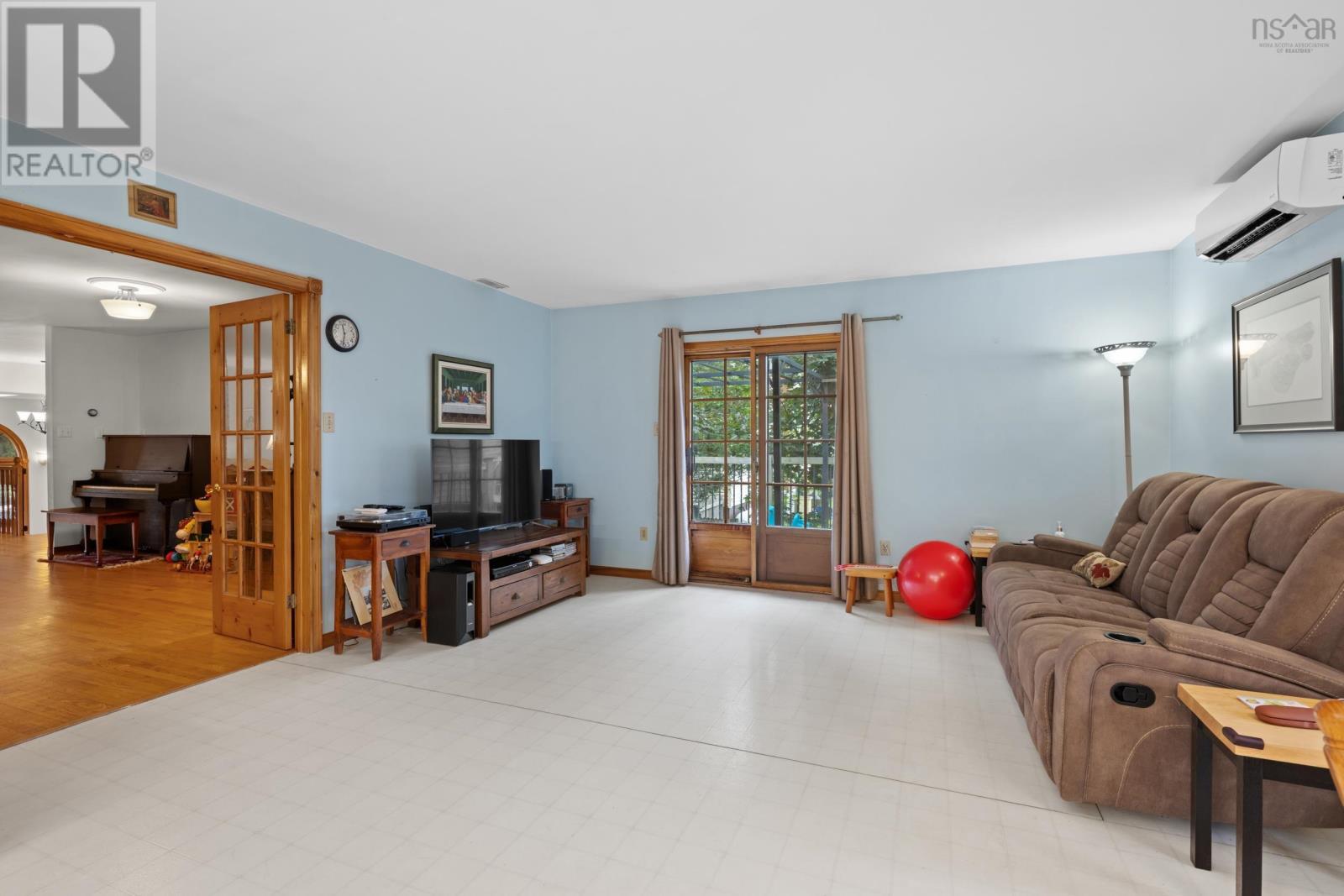 9 Monique Avenue Property Photo 15