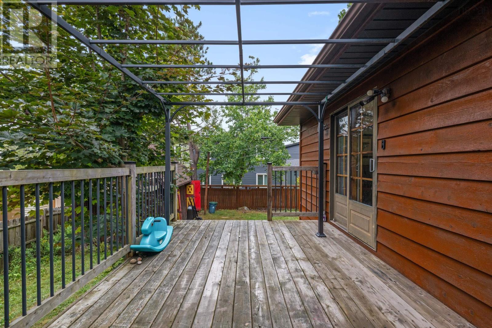 9 Monique Avenue Property Photo 16