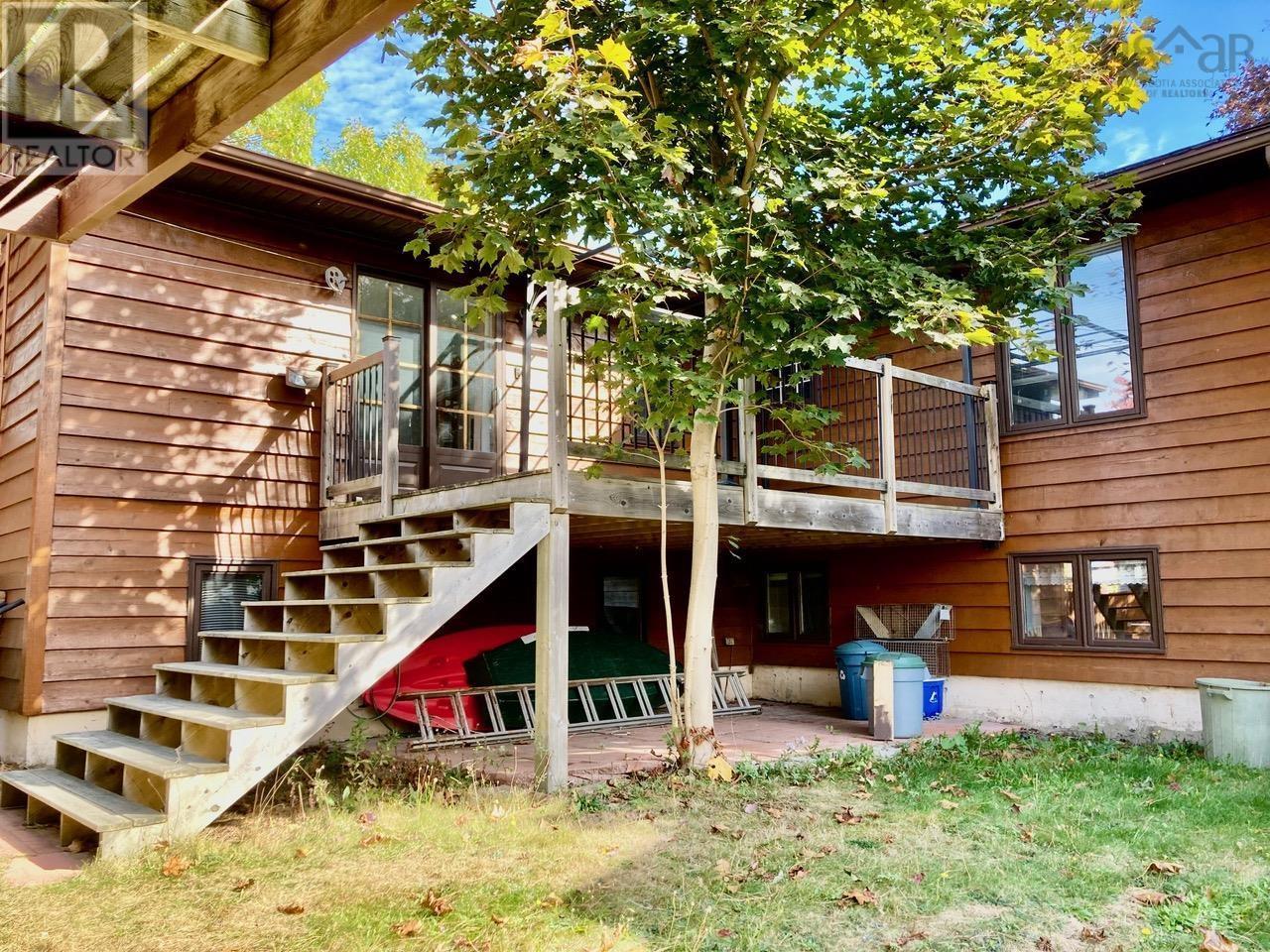 9 Monique Avenue Property Photo 29