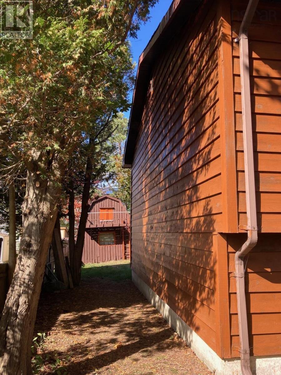 9 Monique Avenue Property Photo 33