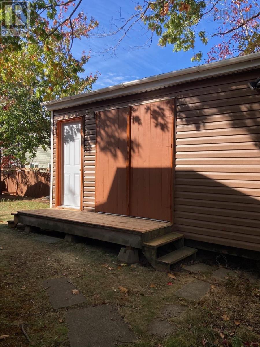 9 Monique Avenue Property Photo 36