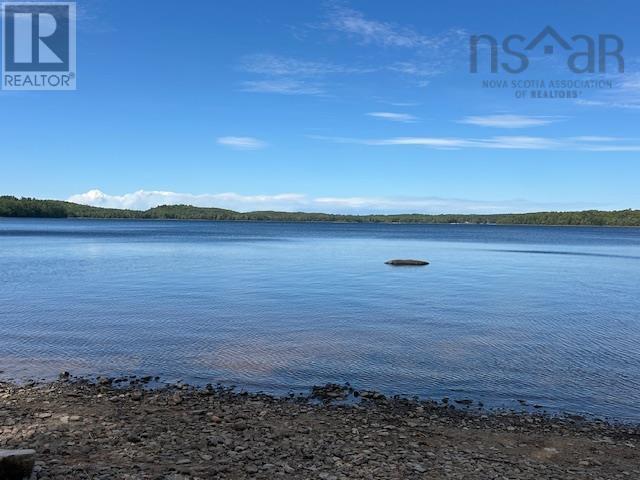 12 Cottage Lane Property Photo 3