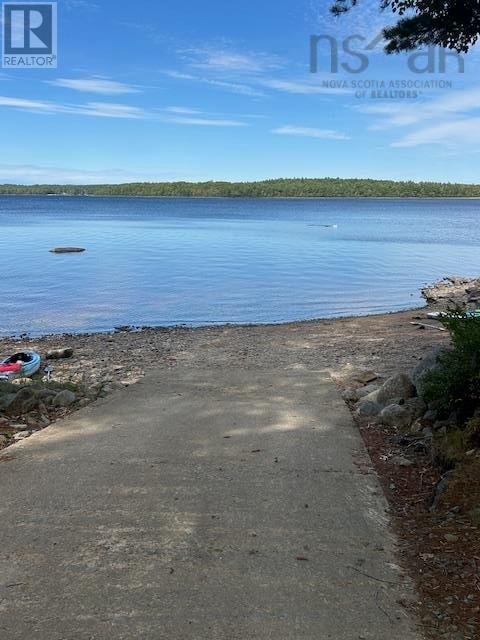 12 Cottage Lane Property Photo 4