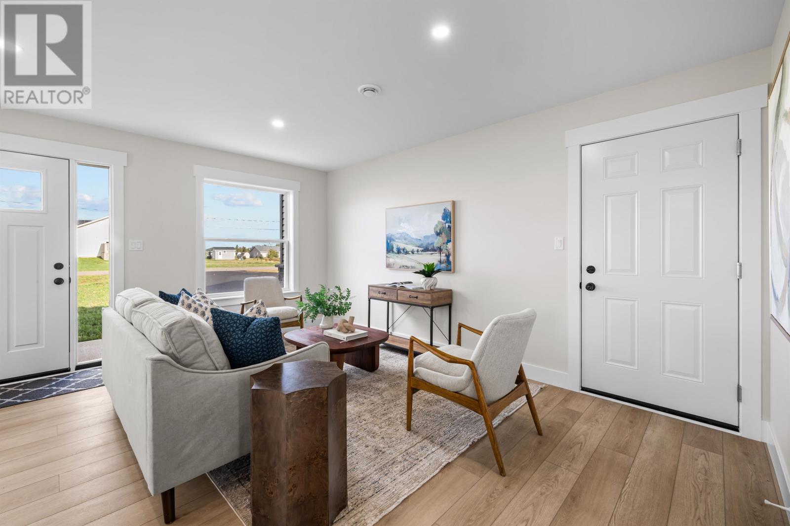 6 Sydney Way Property Photo 2