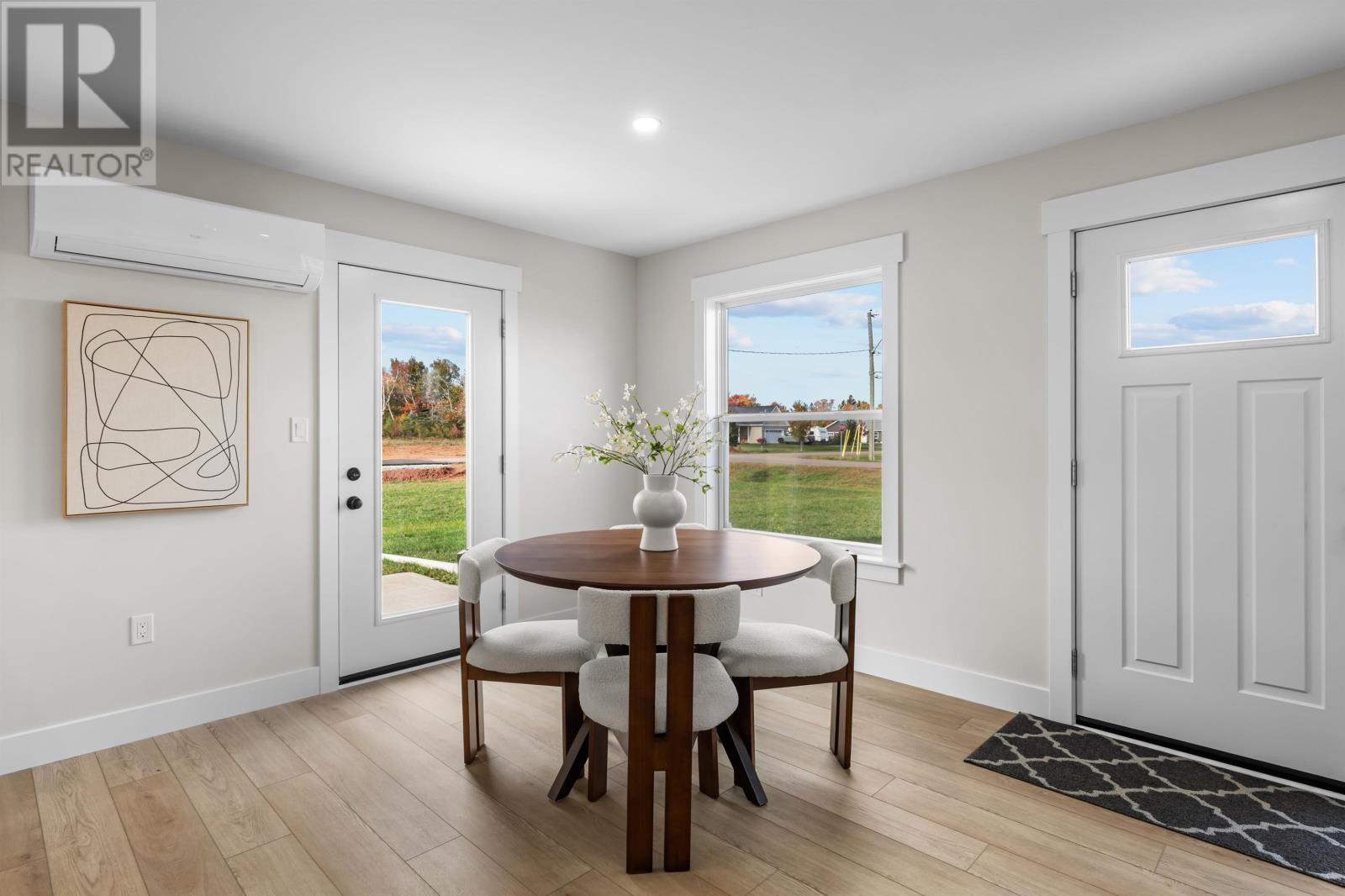 6 Sydney Way Property Photo 8