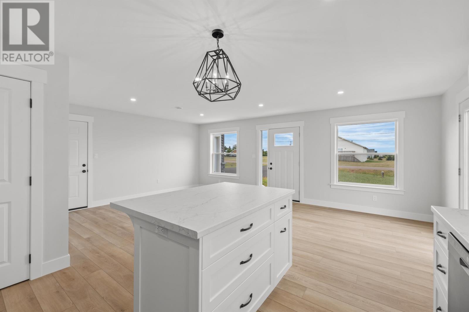 6 Sydney Way Property Photo 33