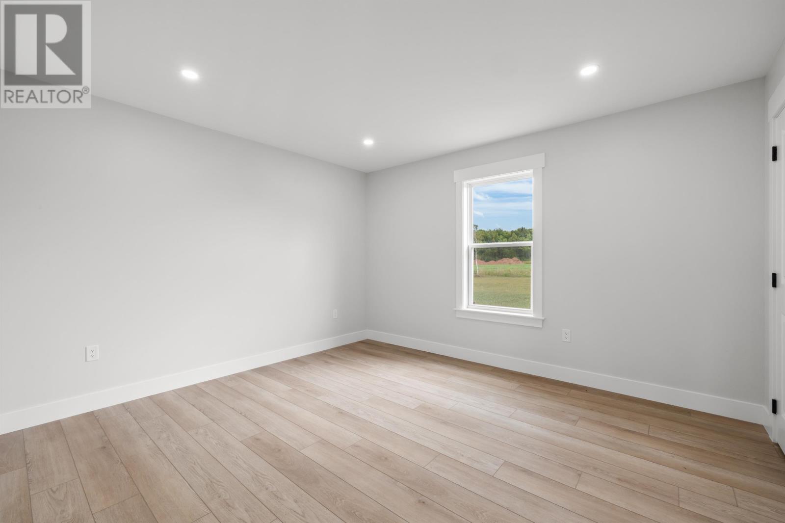 6 Sydney Way Property Photo 37