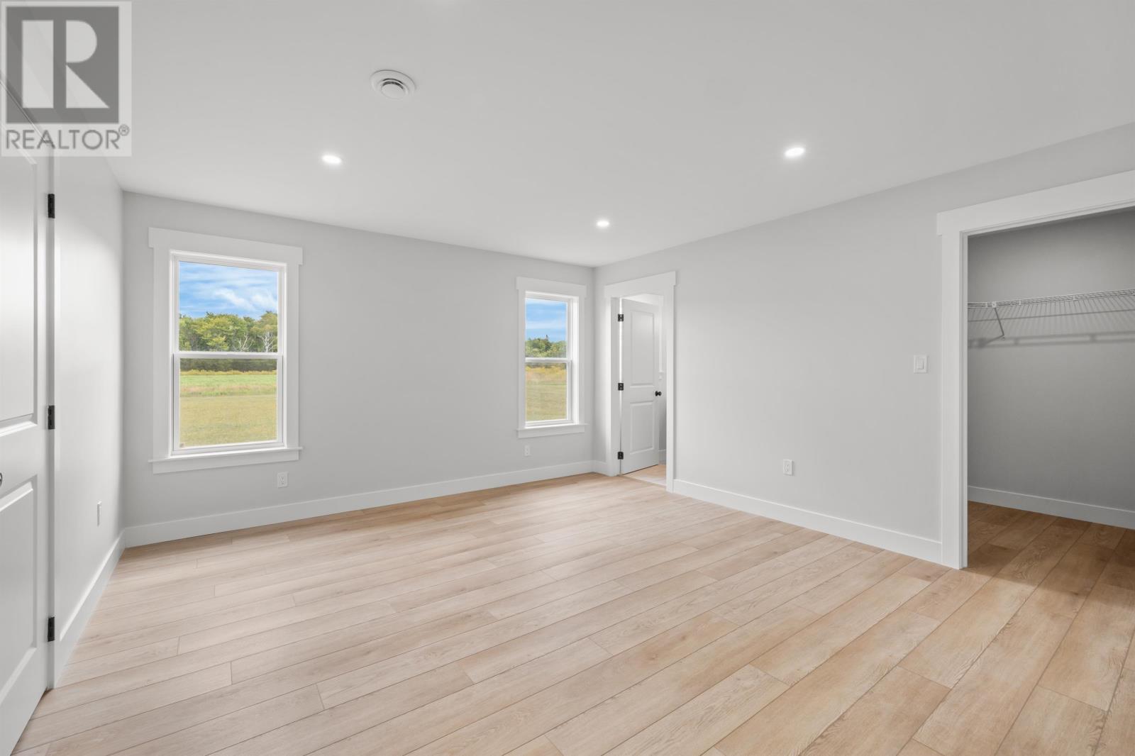 6 Sydney Way Property Photo 40