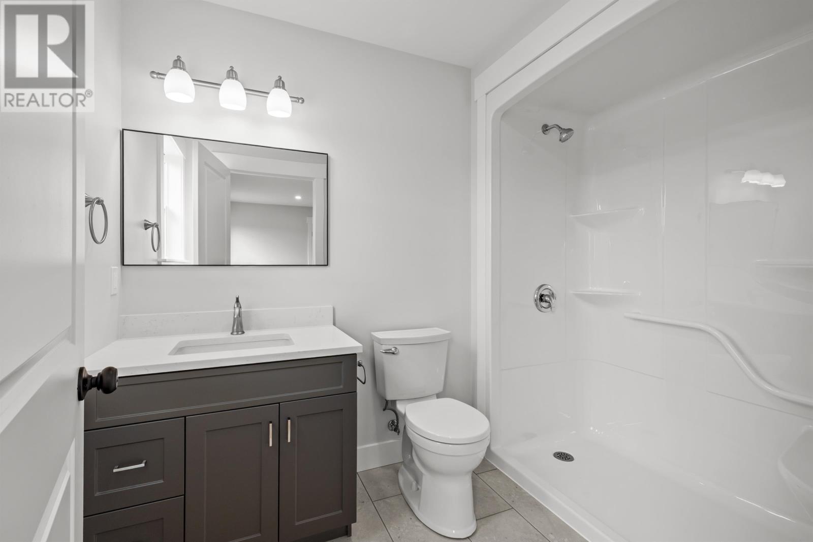 6 Sydney Way Property Photo 43