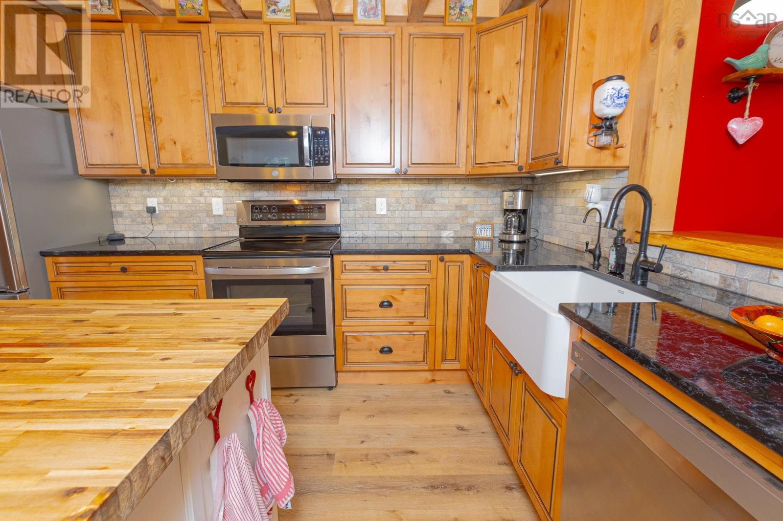 327 Brighton Road Property Photo 11