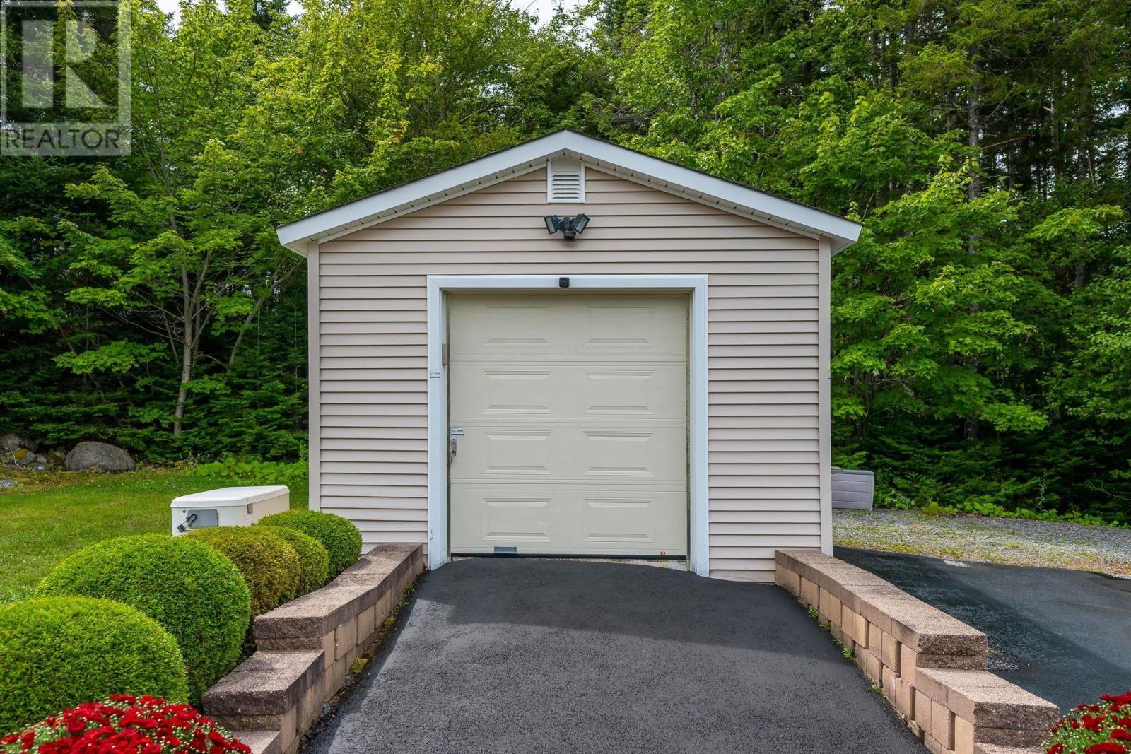 51 Parklyn Property Photo 40