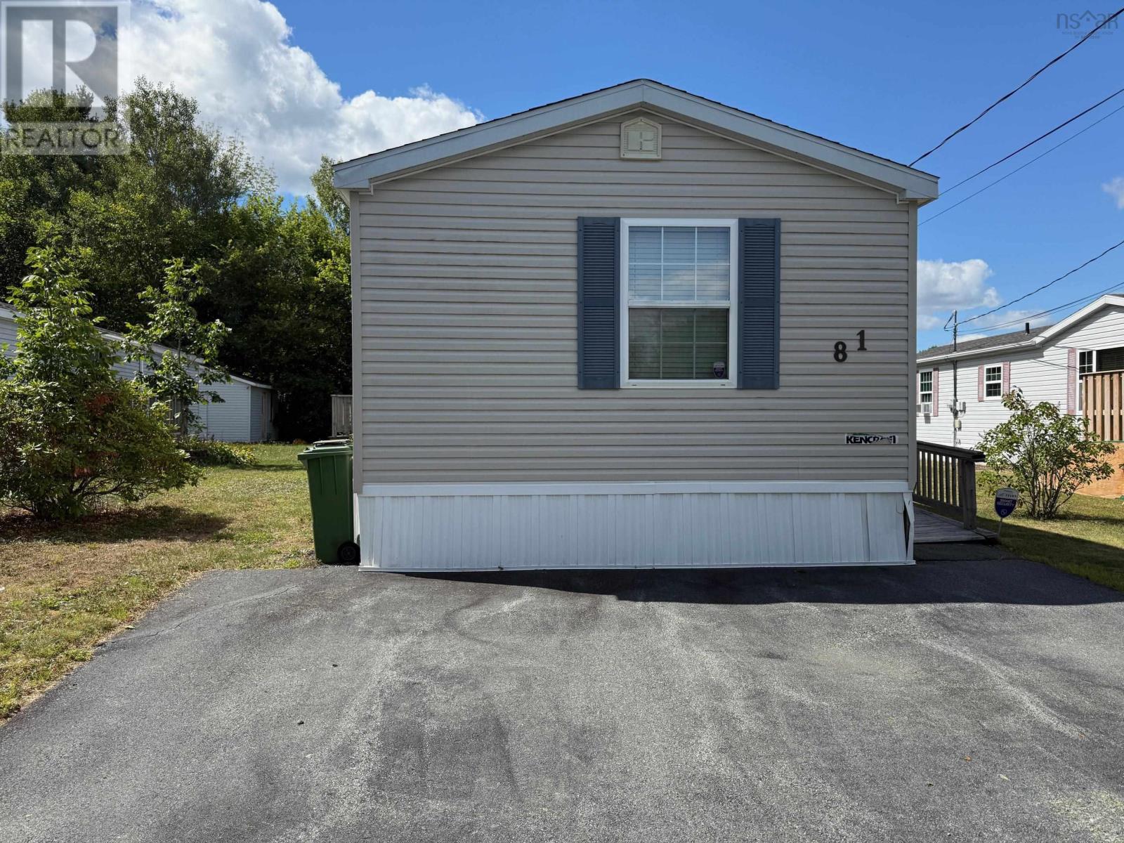 81 Thomson Drive Property Photo 1