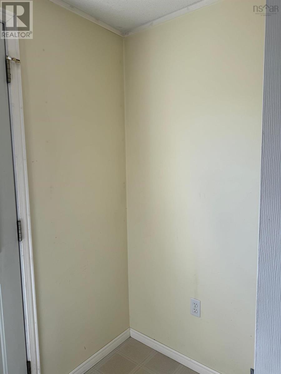 81 Thomson Drive Property Photo 11