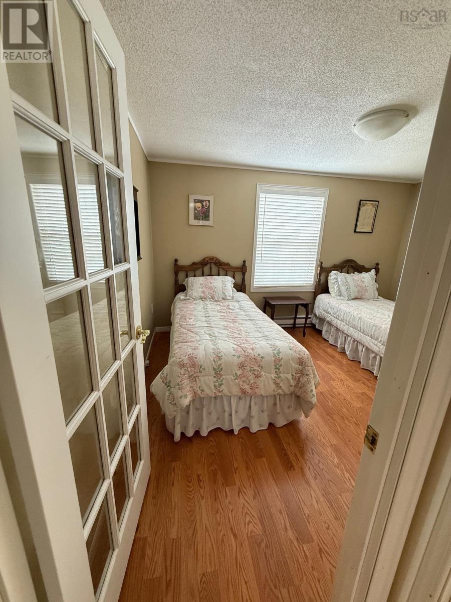 81 Thomson Drive Property Photo 20