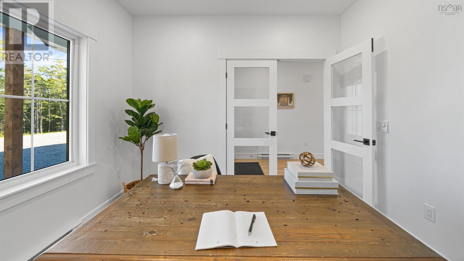 194 Portovista Drive Property Photo 8