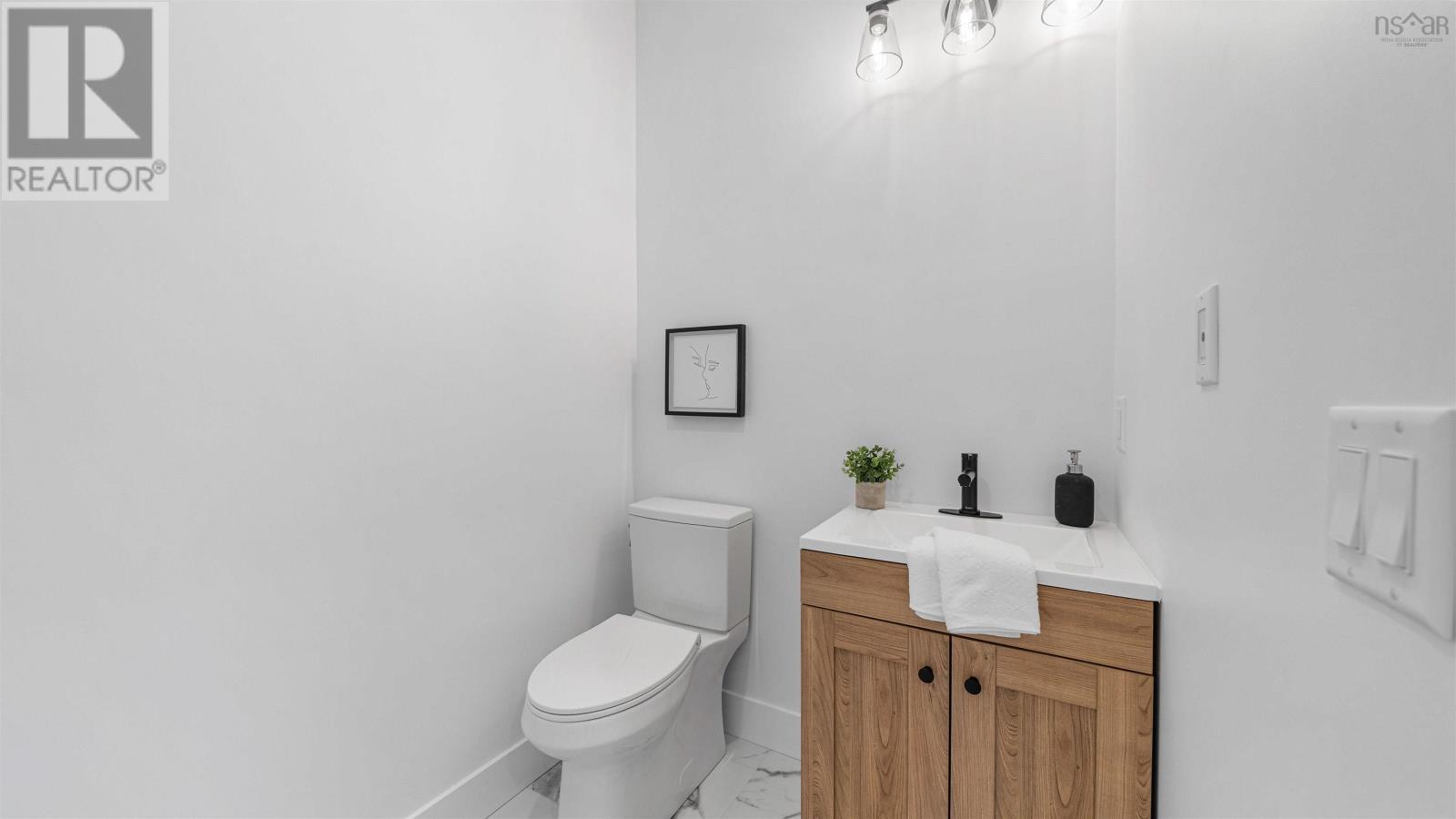 194 Portovista Drive Property Photo 10