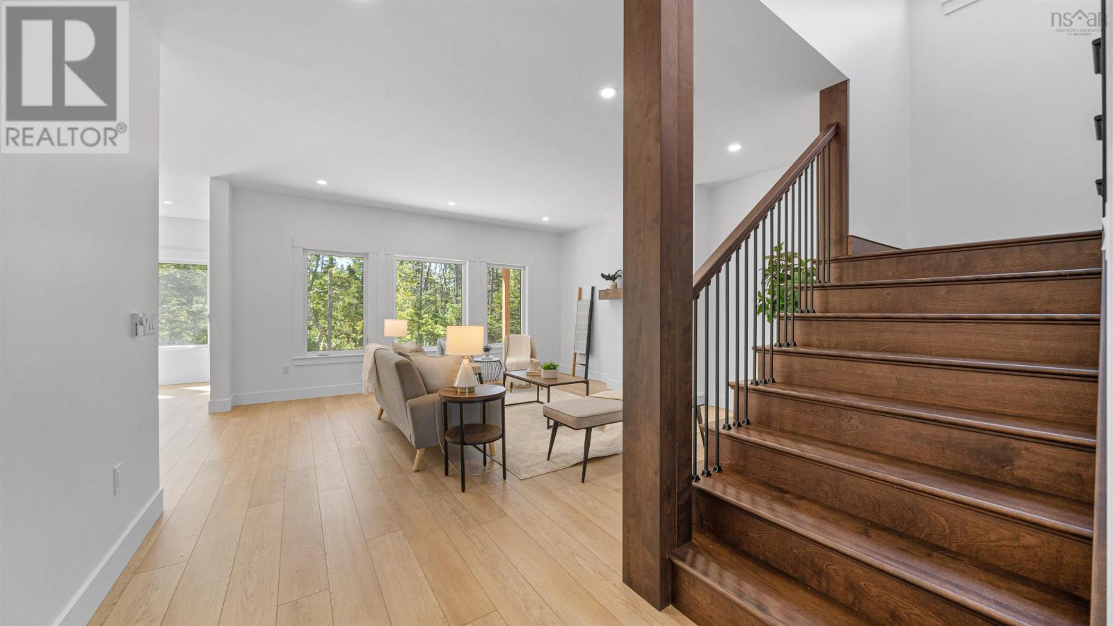 194 Portovista Drive Property Photo 11