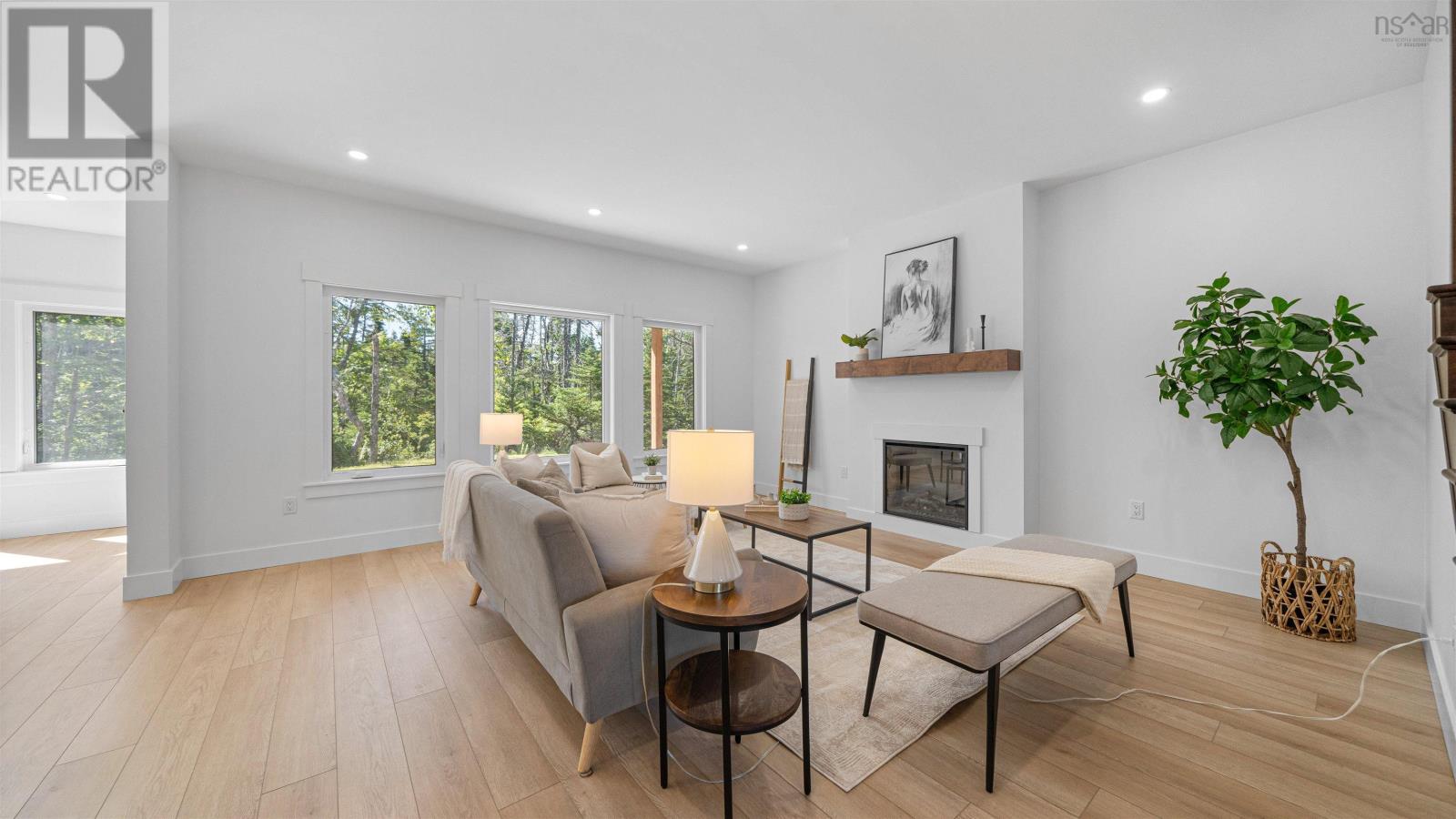 194 Portovista Drive Property Photo 12