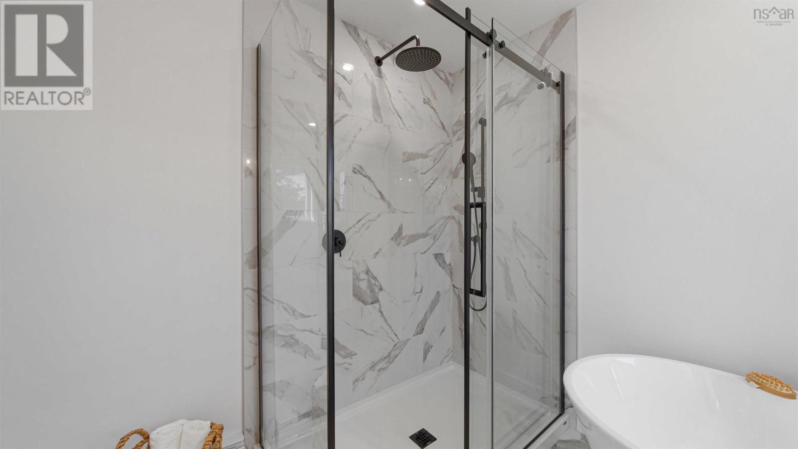 194 Portovista Drive Property Photo 44