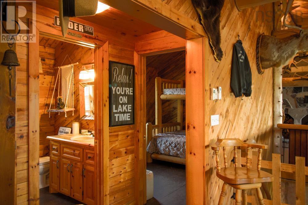 169 Cockscomb Lake Drive Property Photo 16