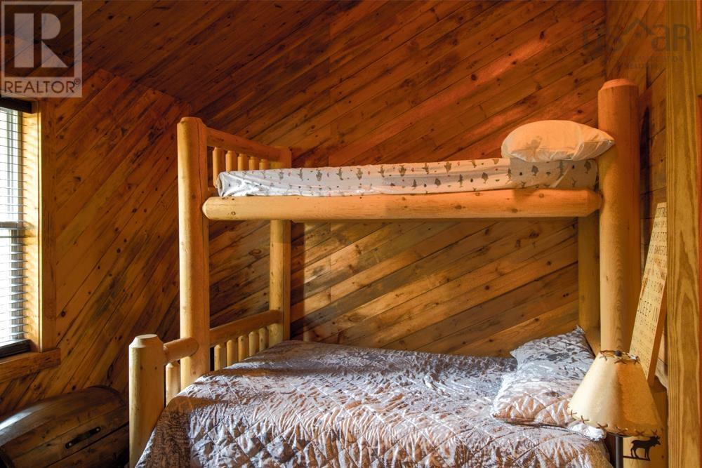 169 Cockscomb Lake Drive Property Photo 18