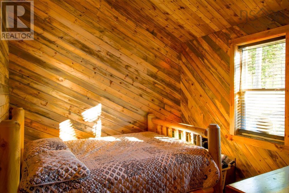 169 Cockscomb Lake Drive Property Photo 19