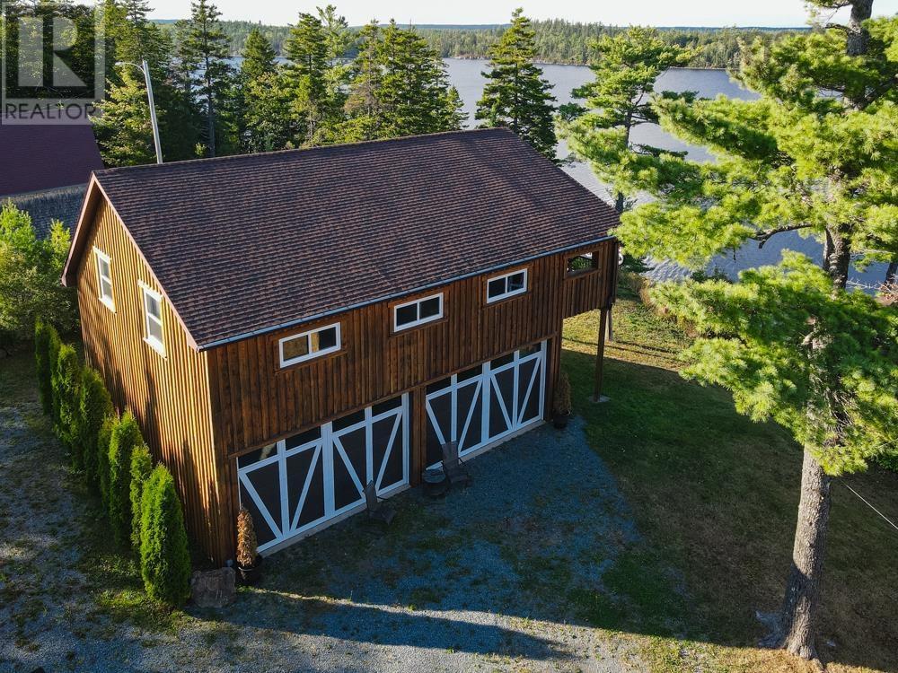 169 Cockscomb Lake Drive Property Photo 23