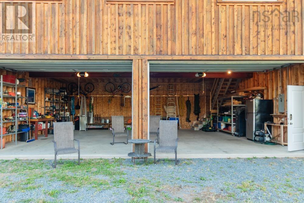 169 Cockscomb Lake Drive Property Photo 26