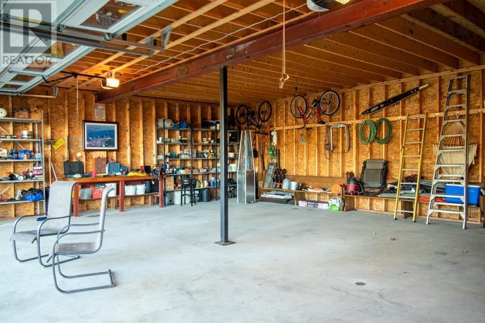 169 Cockscomb Lake Drive Property Photo 27