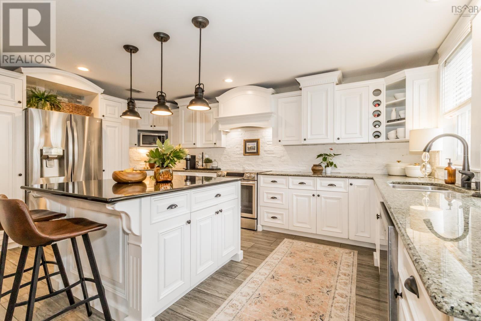 35 Acadia Drive Property Photo 7