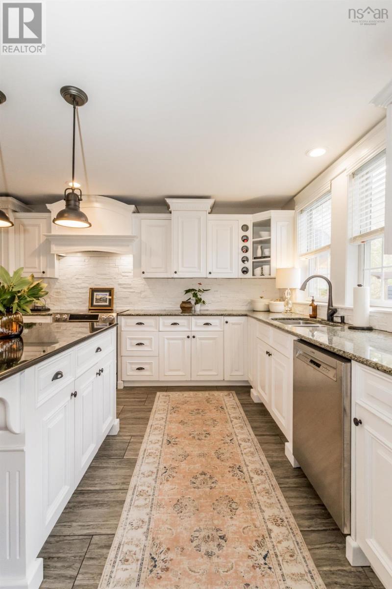 35 Acadia Drive Property Photo 9