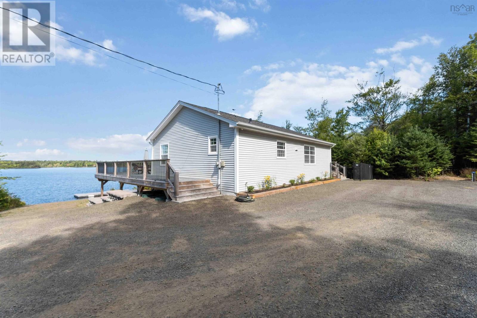 181 Timberland Road Property Photo 8