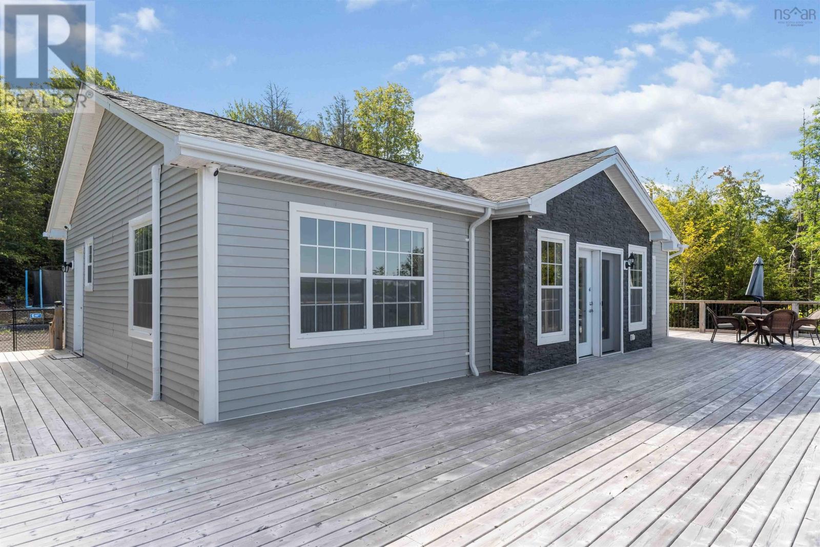 181 Timberland Road Property Photo 9