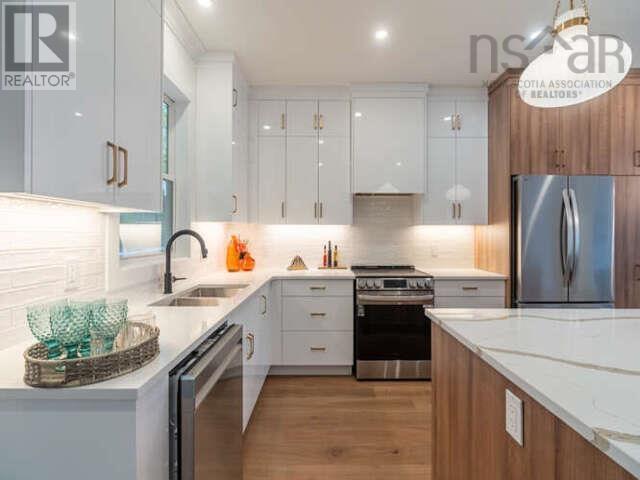 368 Shore Drive Property Photo 7