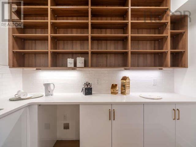 368 Shore Drive Property Photo 8