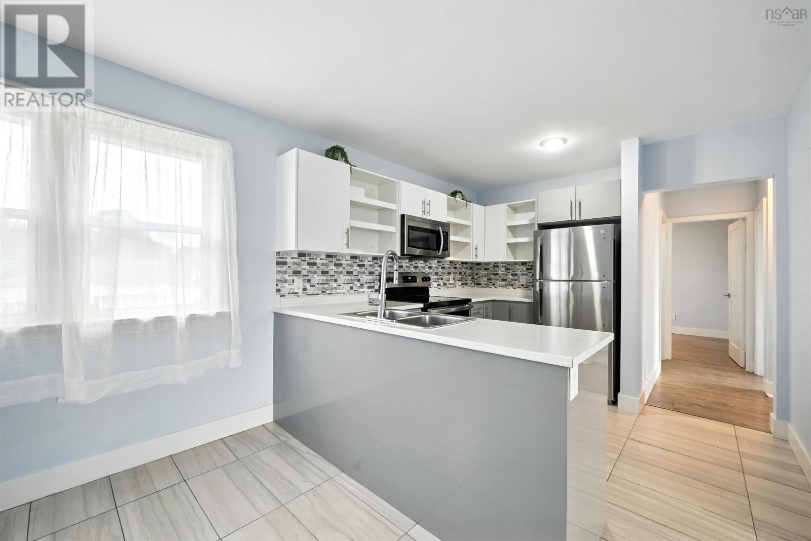 81 Adelaide Avenue Property Photo 8