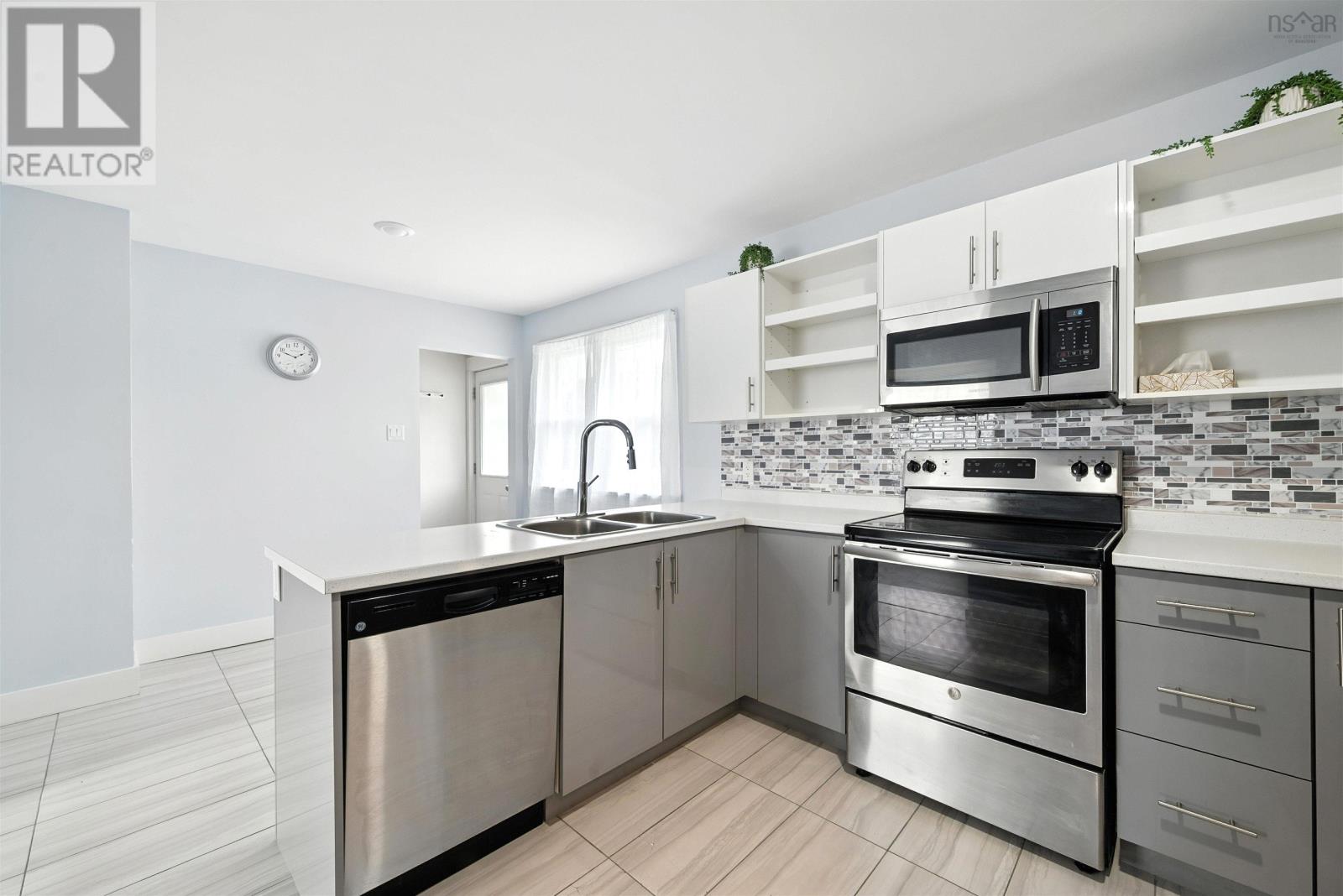 81 Adelaide Avenue Property Photo 11