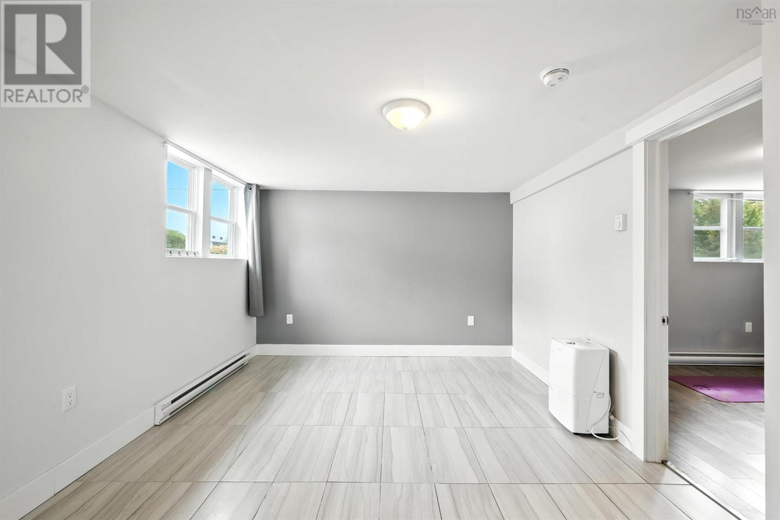 81 Adelaide Avenue Property Photo 28