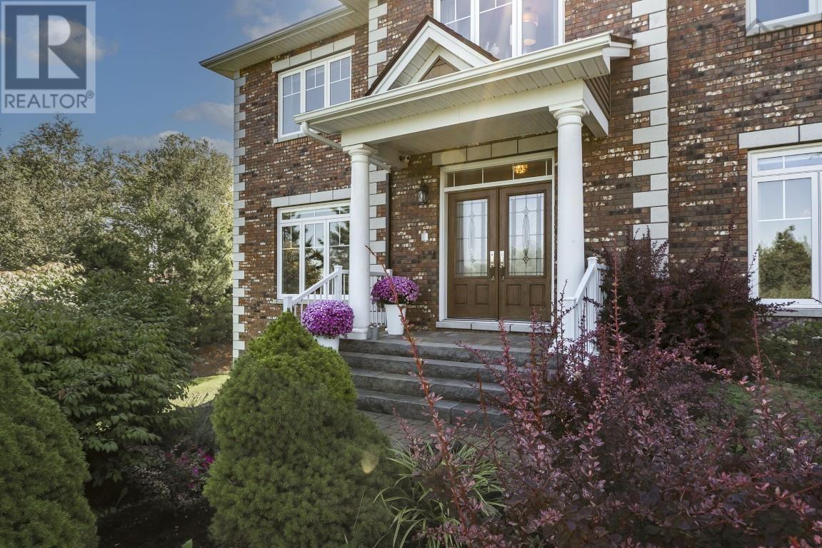 35 Shaughnessy Place Property Photo 3