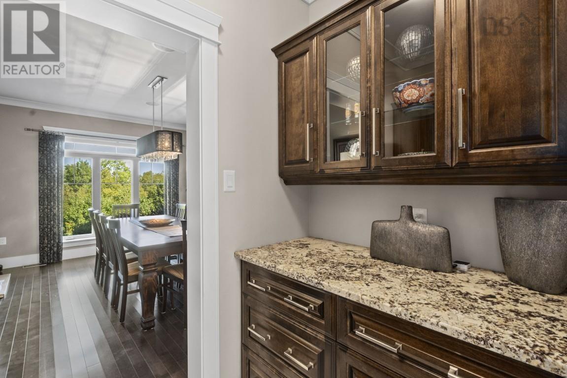 35 Shaughnessy Place Property Photo 16