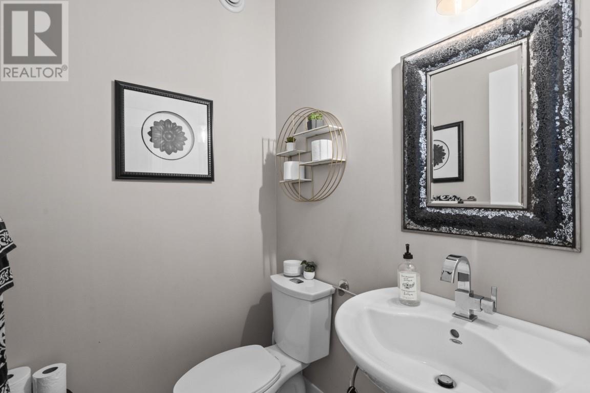 35 Shaughnessy Place Property Photo 18