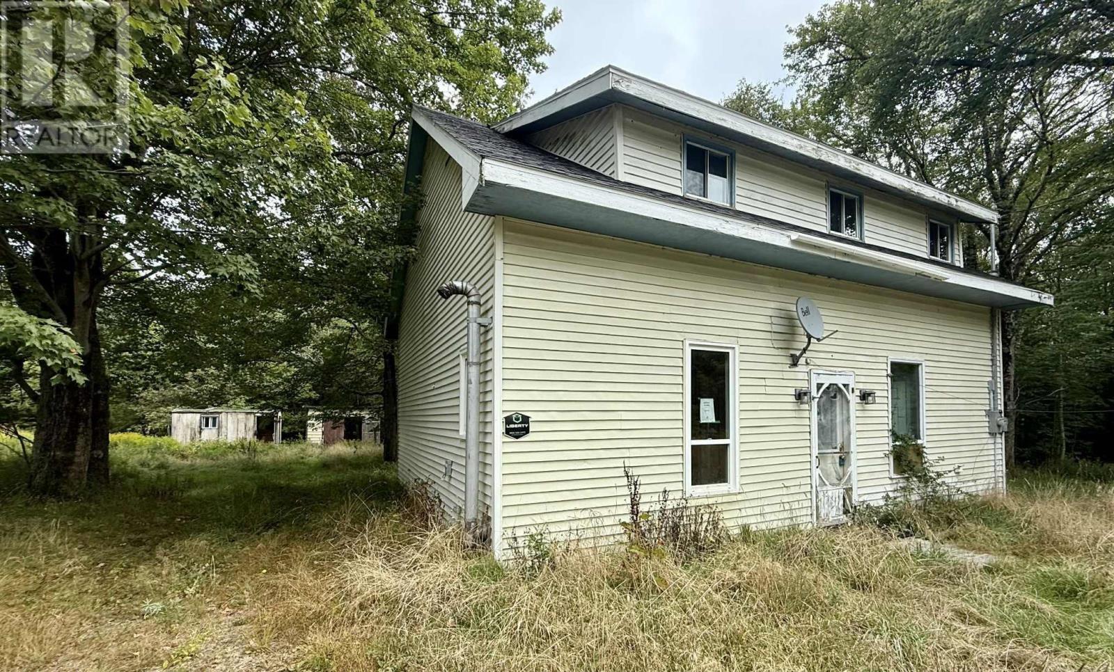 487 Saunders Road
