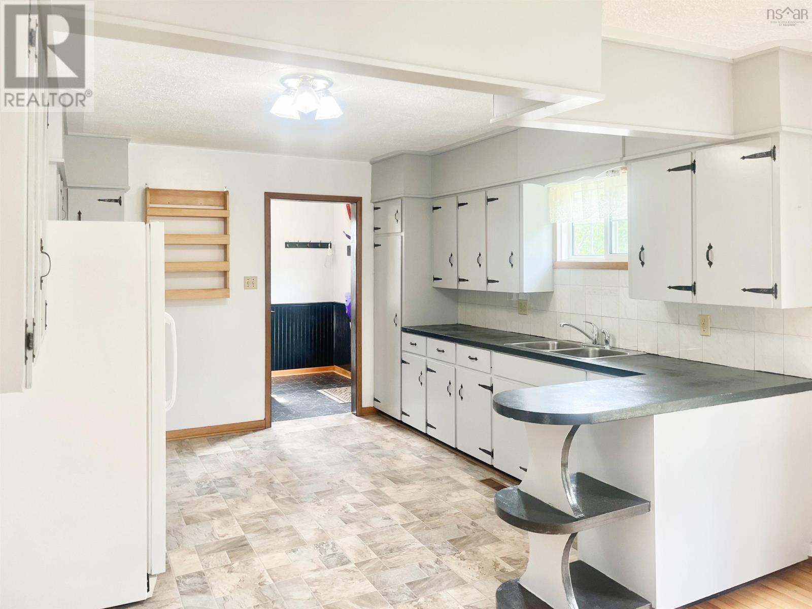 96 Landry Lane Property Photo 3