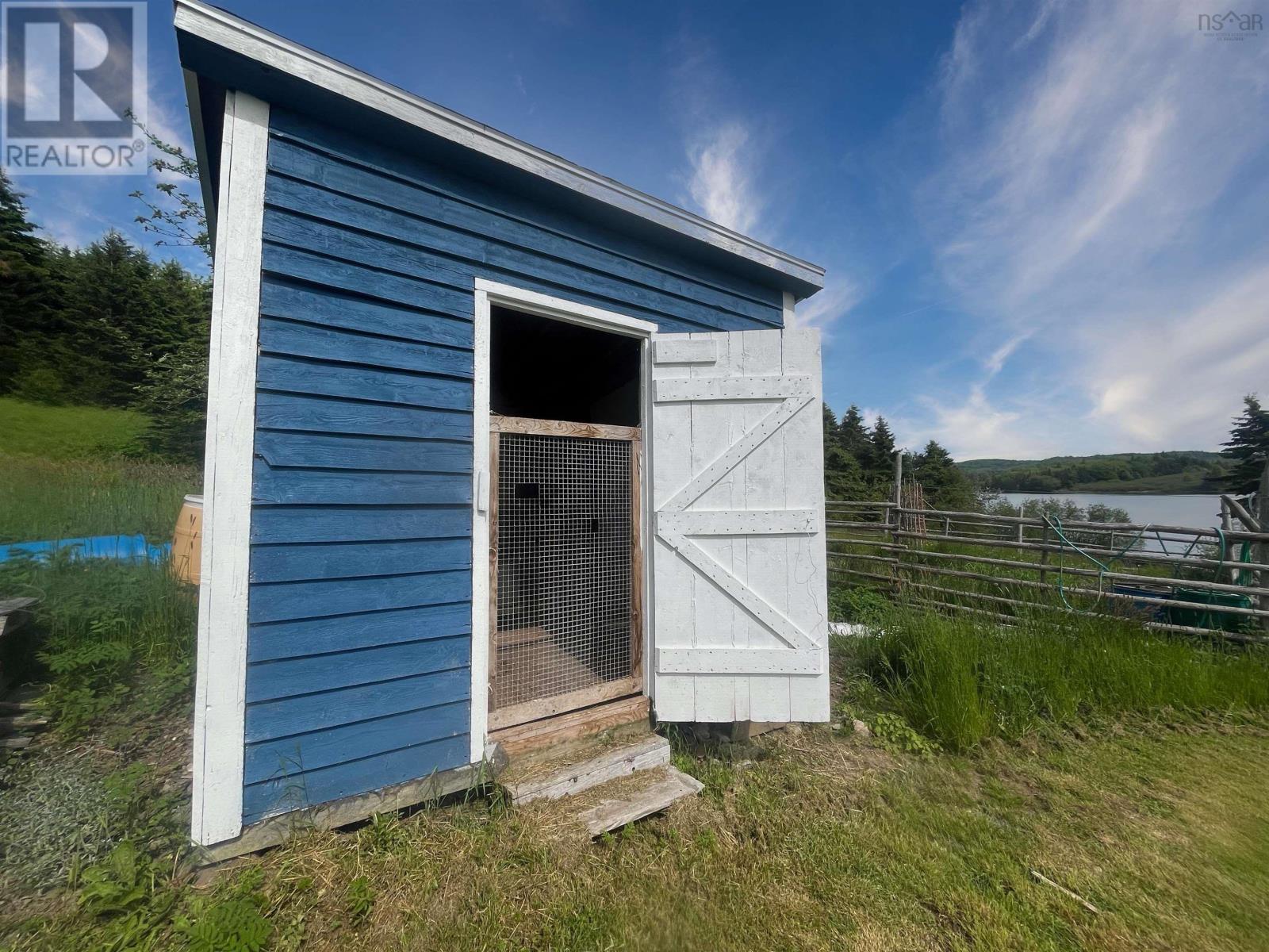 96 Landry Lane Property Photo 22