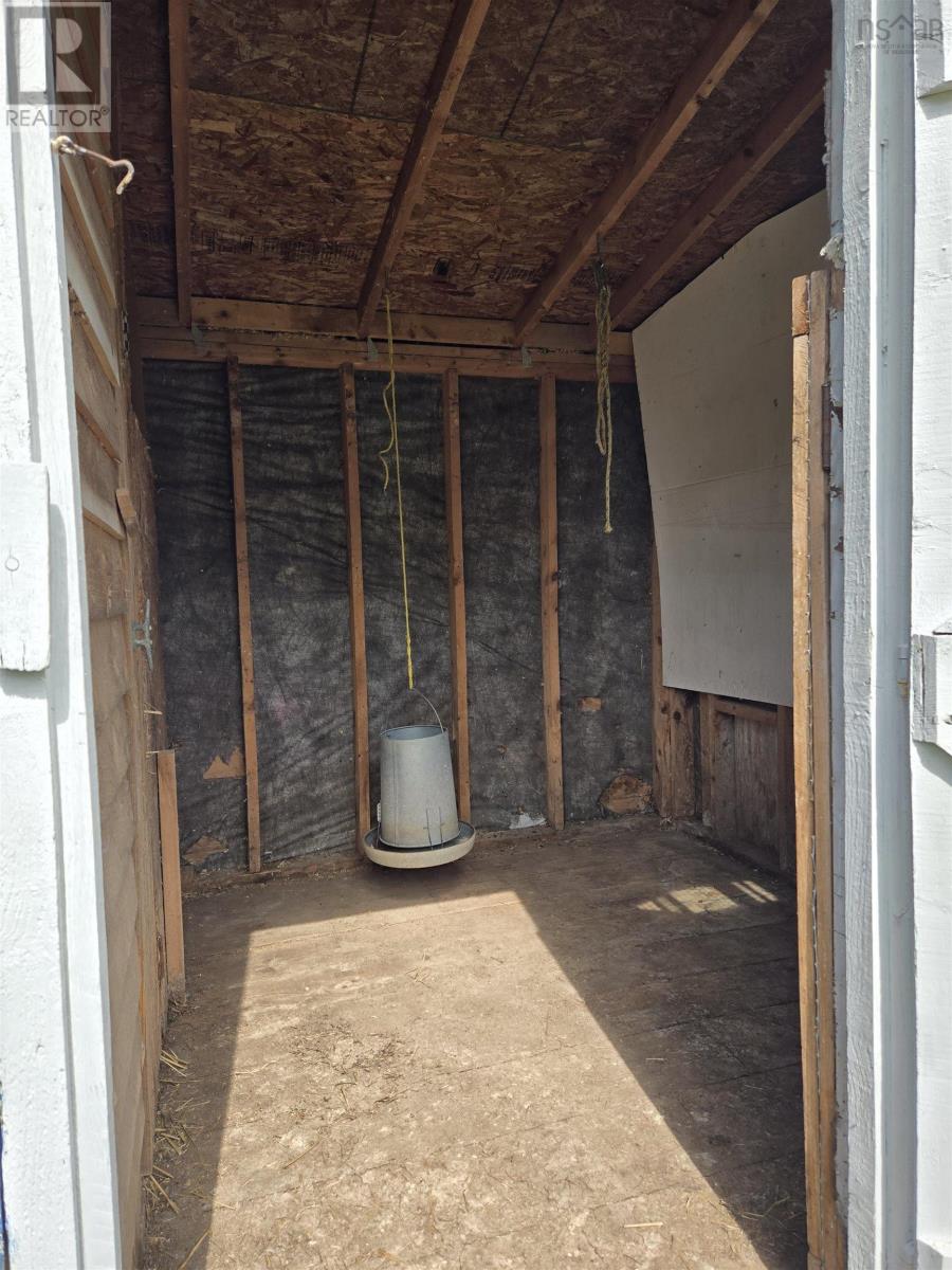 96 Landry Lane Property Photo 34