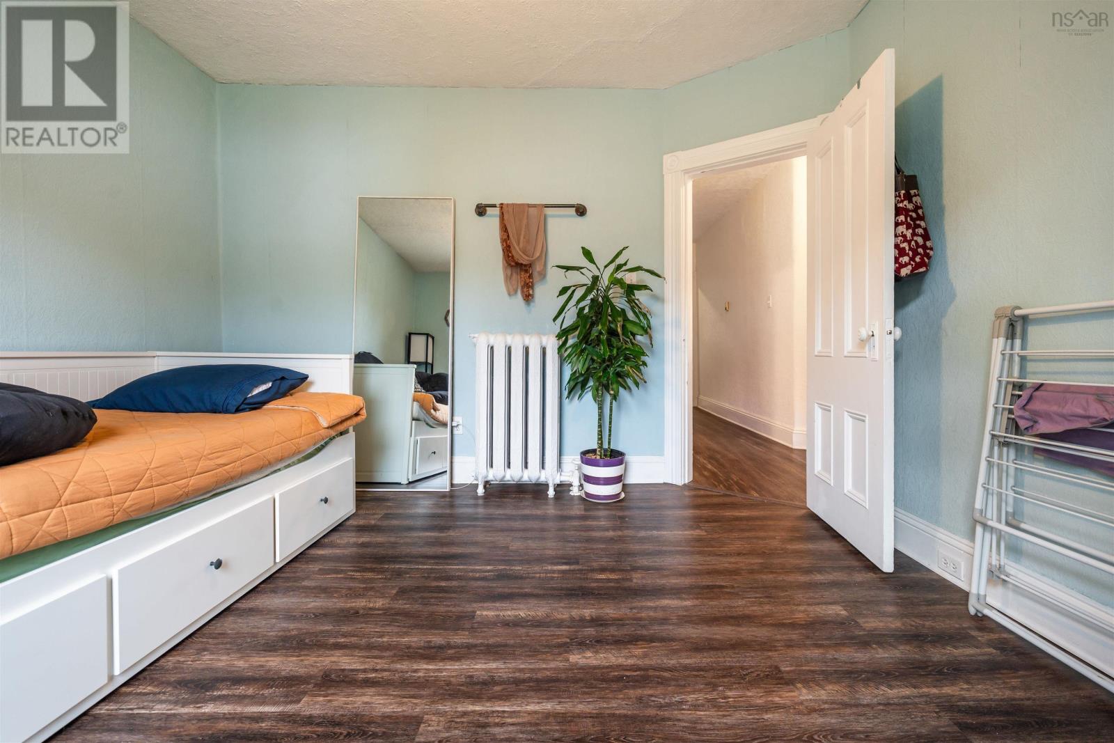 45 Bell Street Property Photo 37