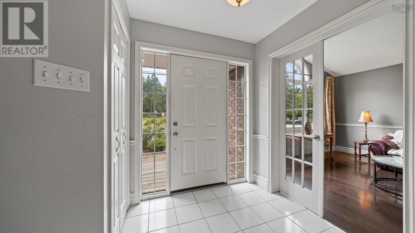 17 Oakley Avenue Property Photo 6