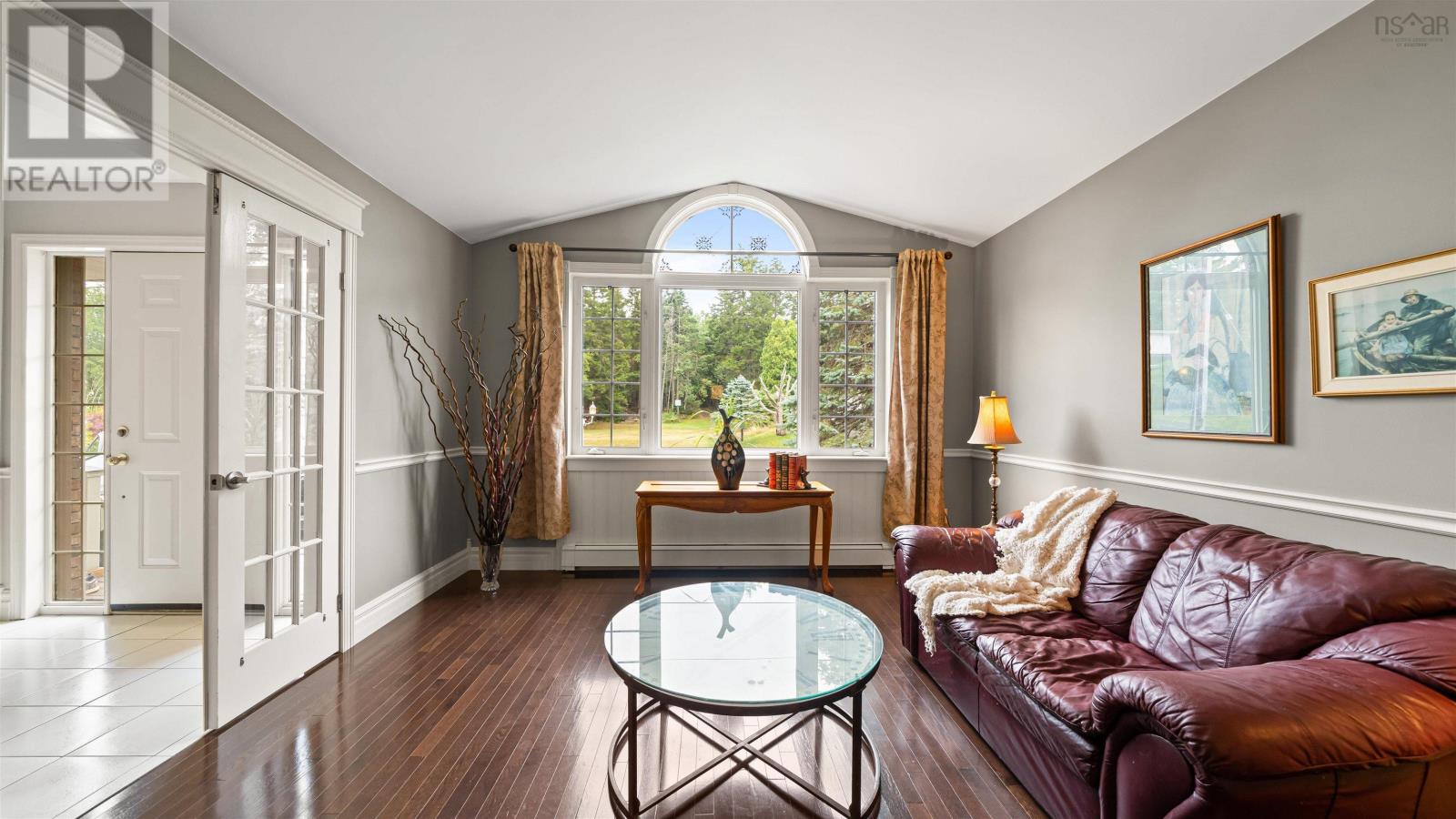 17 Oakley Avenue Property Photo 7