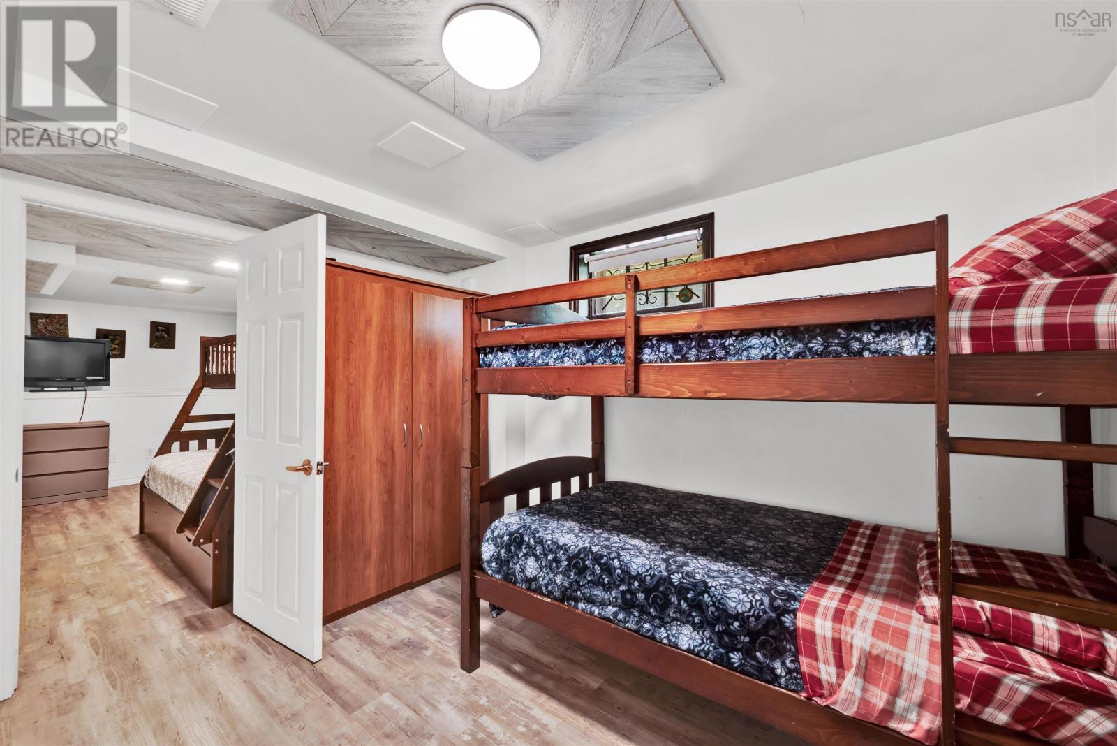 3709 Barrington Street Property Photo 20