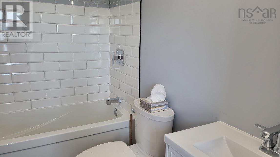 124 Red Cliff Drive Property Photo 17